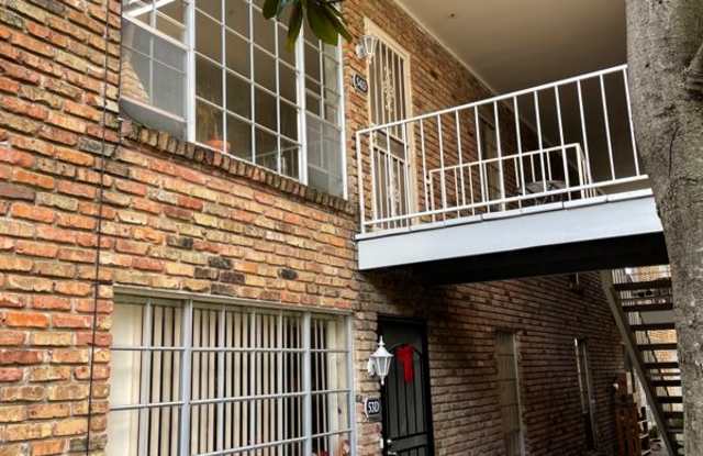 2121 Fountain VIew Dr. 2nd floor - 2121 Fountain View Drive, Houston, TX 77057