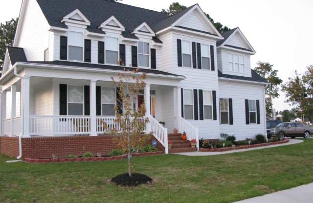 904 Hathaway Court Gallery 2