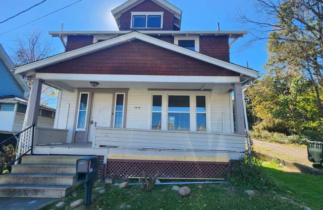 4 Bed / 1.5 Bath Fully Updated Home Gallery 1