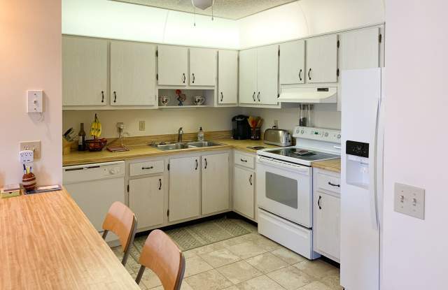 3487 La Palmas Ct D2 Gallery 4
