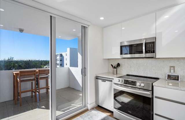3703 NE 166th Street 701, North Miami Beach, FL 33160 - 3804 Gallery 3