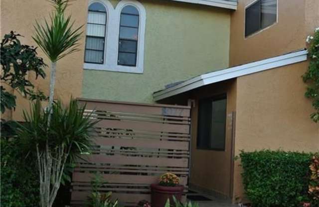 8077 NW 71st Ct Gallery 2