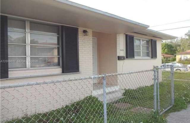 1602 SW 25th Ave photos photos