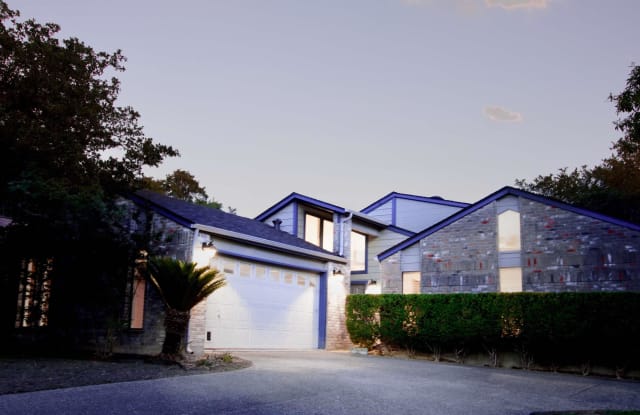 1806 Encino Bend photos photos