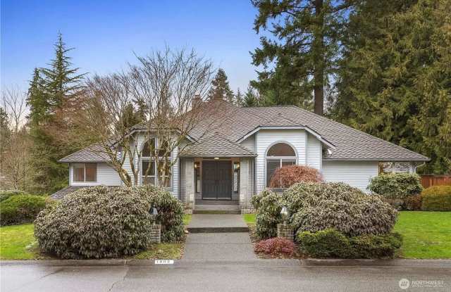 Mill Creek Country Club 4 bed home offers 3,600 sq ft and 3 Car Garage! - 1803 151st Street Southeast, Mill Creek, WA 98012