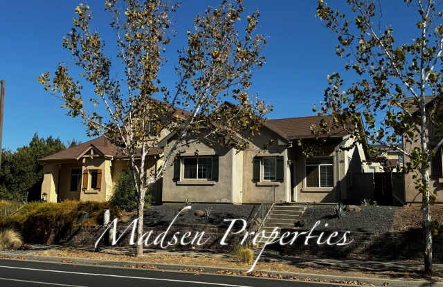 1405 Yosemite Drive Gallery 1