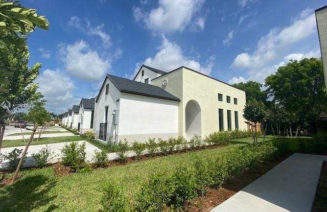 11009 SW 239th St - 11009 SW 239th St, Princeton, FL 33032