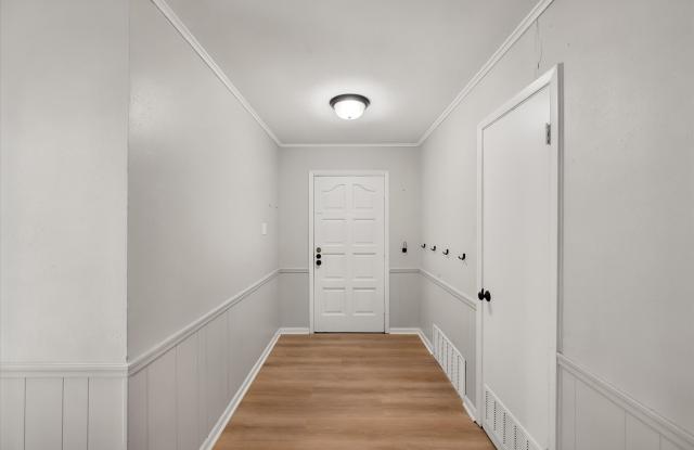 2604 Fairmont Circle Gallery 2