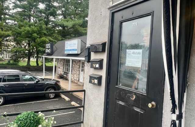 775 2ND STREET Pike Gallery 2
