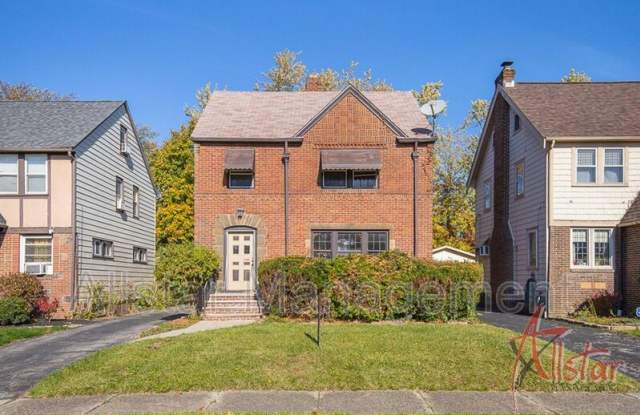 3575 Grosvenor Rd photos photos