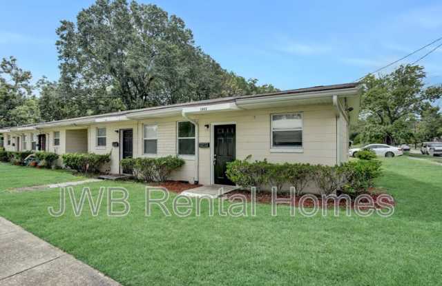 1042 Almeda St - 1042 Almeda Street, Jacksonville, FL 32209