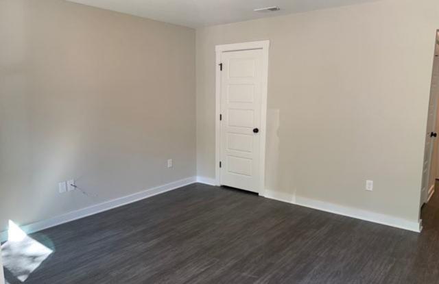 1329 Hill Avenue Gallery 2