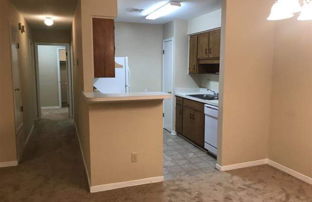 Delightful Two Bedroom Two Bath Townhome in Country Walk Subdivison Gallery 3