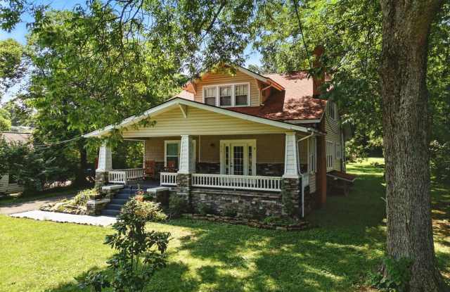 Maryville 37804 - 4 bed, 3 bath - call Matthew Thomas 865-924-4689 photos photos