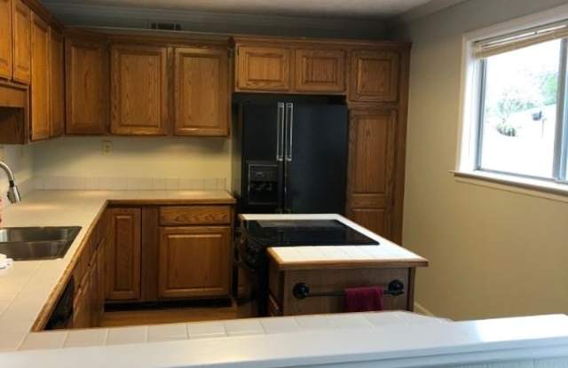 4095 Merritt Dr. Gallery 3