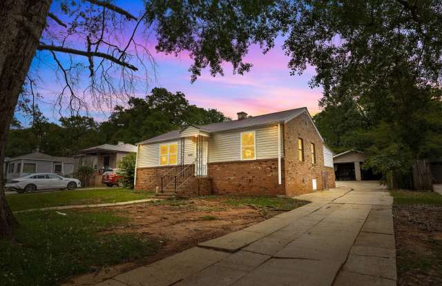 Charming 3 Bedroom, 2 Bathroom house photos photos