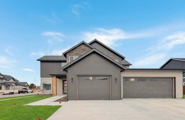 Pet-Friendly Luxury: New 4BD Construction with 2 Dedicated Offices in Eagle’s Centerra Community photos photos