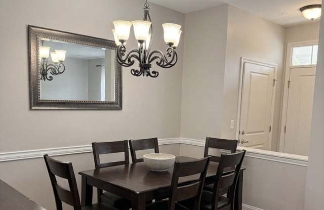 2564 Waterbury Lane Gallery 4