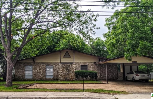 1309 W Hopkins Street - 1309 Hopkins Street, San Marcos, TX 78666