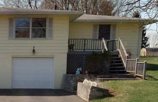 180-182 S Ridge Rd - 180-182 South Ridge Road, Richland County, OH 44905