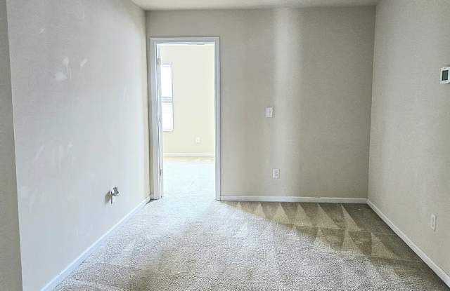 500 Knothole Lane Gallery 3