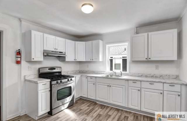 27 Drummond Avenue photos photos