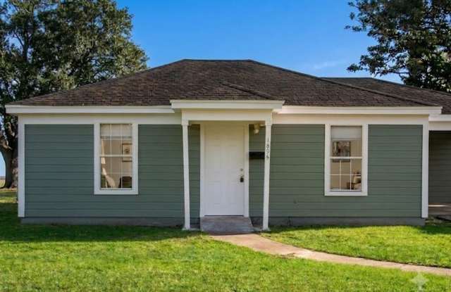 3 Bedr/ 1 bath Beautiful Home in Beaumont, TX photos photos