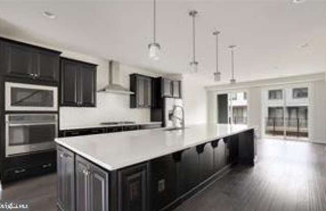 1802 YELLOW GARNET TER SE Gallery 3