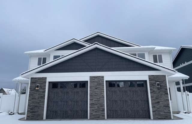 Brand New Hayden Townhome - 244 East Lobo Loop, Hayden, ID 83835