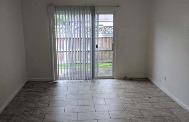 8317 COUNTRY WALK DR Gallery 2