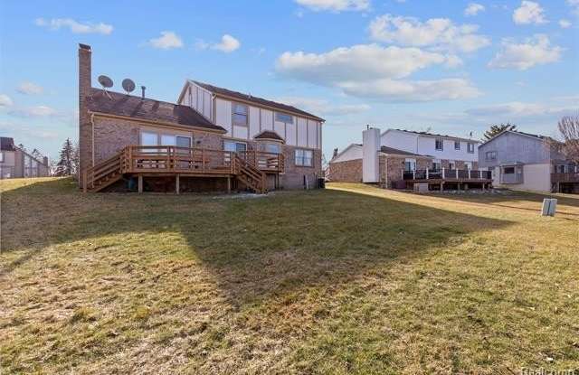 37701 FLEETWOOD Drive Gallery 4