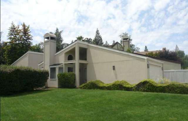 343 Flaming Oak Dr Gallery 1
