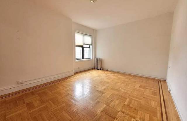 215 East 201st Street Gallery 3
