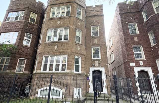 7724 S Essex Avenue Gallery 1