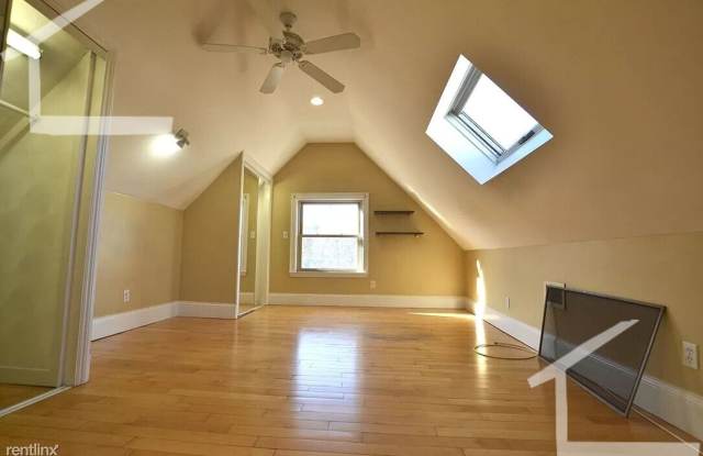 Huge 3 bed with free laundry! photos photos
