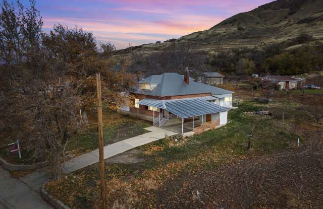 106 North Mountain Road photos photos