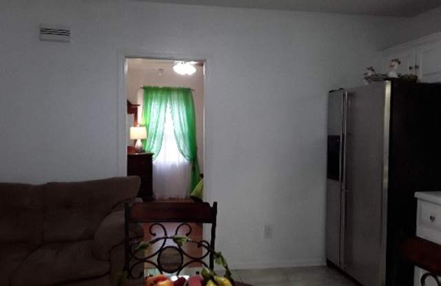 1598 S INDIAN CREEK DR # C Unit: -C Gallery 2