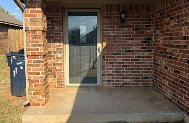 3804 Matthew Drive Gallery 2