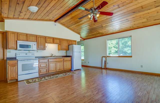 2 Bed 1 Bath Home Gallery 1
