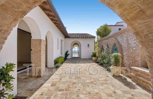 28 Cliffhouse Bluff Gallery 2