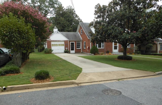 5805 DEWEY ST - 5805 Dewey Street, Cheverly, MD 20785