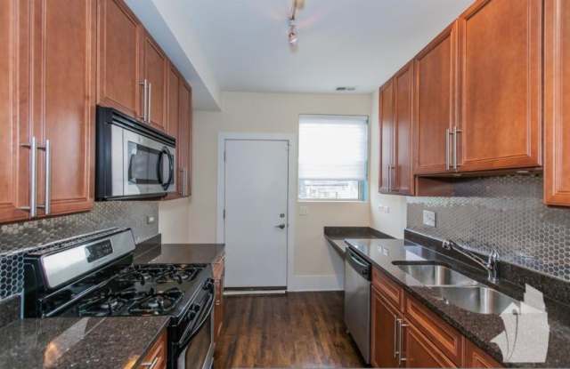 3451 N Wolcott photos photos