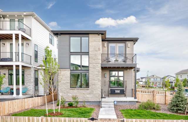 Contemporary Home in Painted Prairie For Rent - 6010 North Perth Street, Aurora, CO 80019