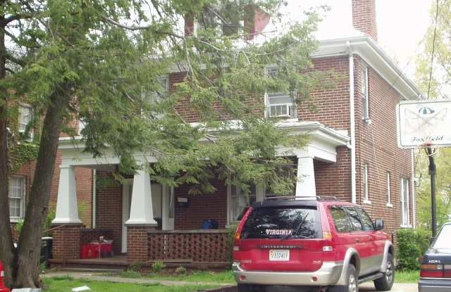 Great Location on 14th Street - 504 14th Street Northwest, Charlottesville, VA 22903