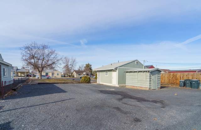 1 Bedroom 1 Bath Home for Rent!! Move in Special 1/2 off First Months Rent with 12 Month Lease!! Gallery 4