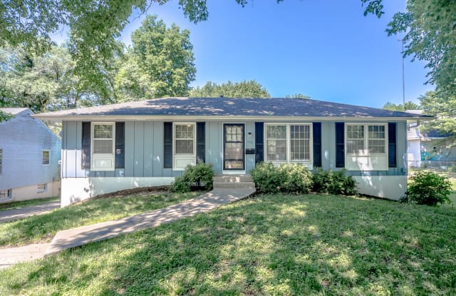 1916 S Arlington Ave - 1916 South Arlington Avenue, Independence, MO 64052