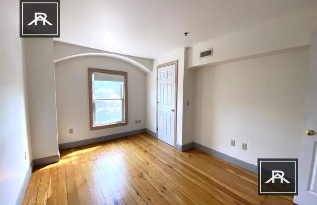 125 Vernon St. photos photos