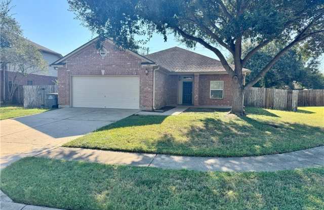 106 Pin Oak Court - 106 Pin Oak Court, Victoria, TX 77901