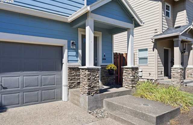 Spacious 4-Bedroom Home in Canby with Fenced Backyard & 2-Car Garage! Gallery 3