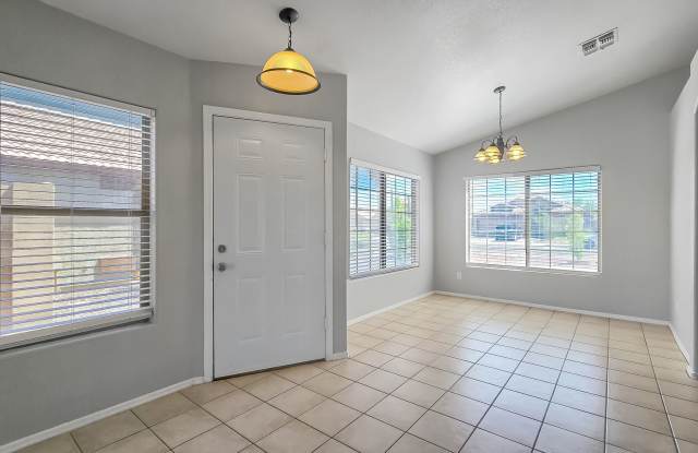 Excellent area of Surprise close to everything! Gallery 4